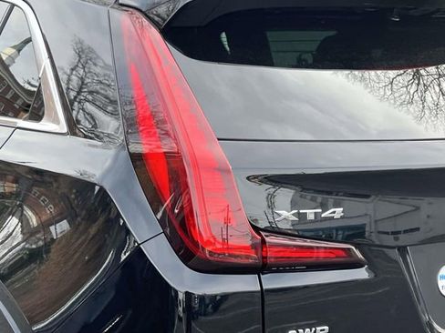 Used 2024 Cadillac XT4 Premium Luxury image 9
