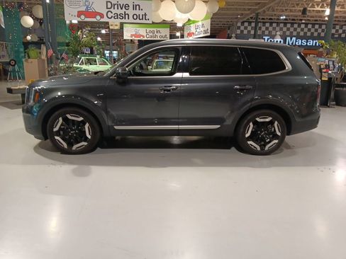 Used 2023 Kia Telluride EX AWD/4WD image 13