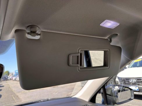 Used 2024 Volkswagen Tiguan SE w/ Panoramic Sunroof Package AWD/4WD image 29