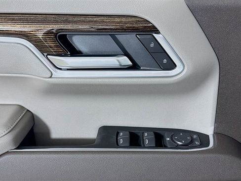 New 2026 GMC Sierra 1500 SLE image 16