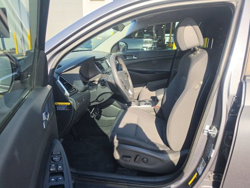 Used 2017 Hyundai Tucson SE w/ SE Popular Package 02 FWD image 10
