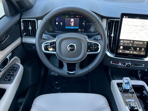 New 2026 Volvo XC90 T8 Plus image 12