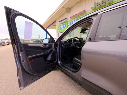 Used 2022 Ford Escape SEL image 26