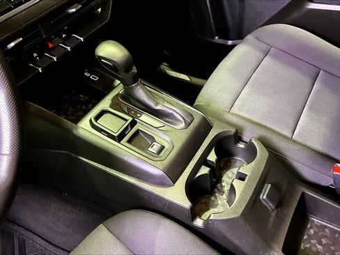 Used 2024 Chevrolet Colorado W/T RWD image 18