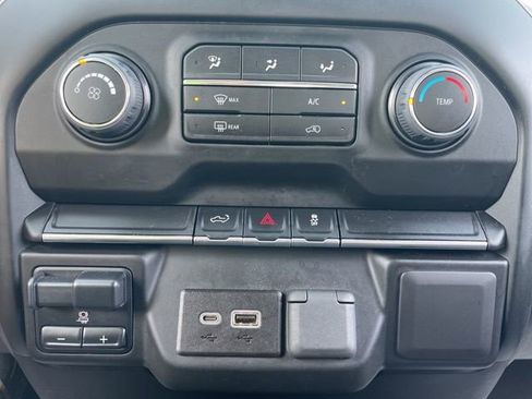 Used 2022 Chevrolet Silverado 2500 Custom w/ Custom Convenience Package image 20