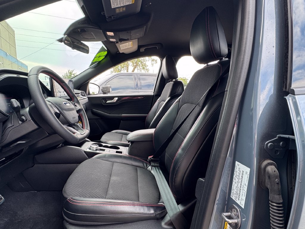 Used 2023 Ford Escape ST-Line w/ Tech Pack #1 AWD/4WD image 19