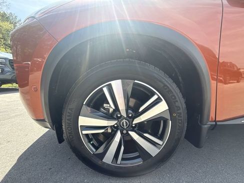 Certified 2022 Nissan Rogue Platinum w/ Head-Up Display Package AWD/4WD image 10