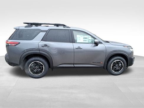 New 2025 Nissan Pathfinder Rock Creek image 7