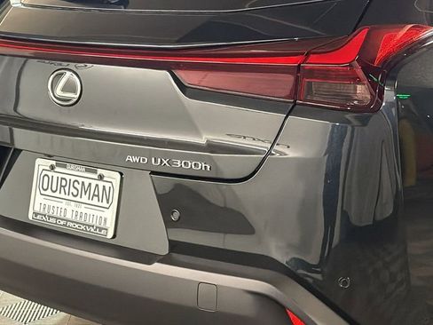 New 2026 Lexus UX 300h AWD image 8