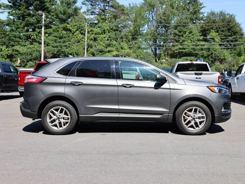 Certified 2023 Ford Edge SEL w/ Convenience Package AWD/4WD image 4