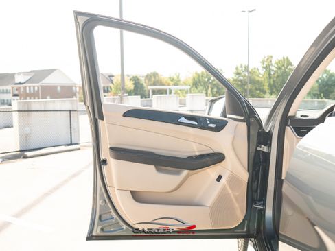 Used 2017 Mercedes-Benz GLS 450 4MATIC w/ Premium Package image 45