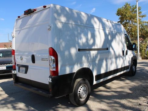 Used 2025 RAM ProMaster 2500 w/ Convenience Group FWD image 4