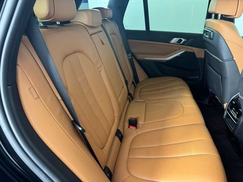 Used 2021 BMW X5 xDrive40i w/ Luxury Seating Package 2 image 23