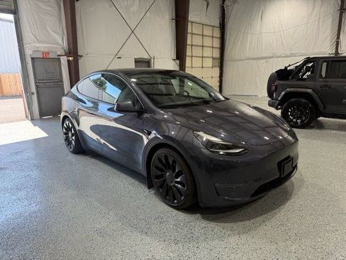 Used 2022 Tesla Model Y Performance AWD/4WD image 1