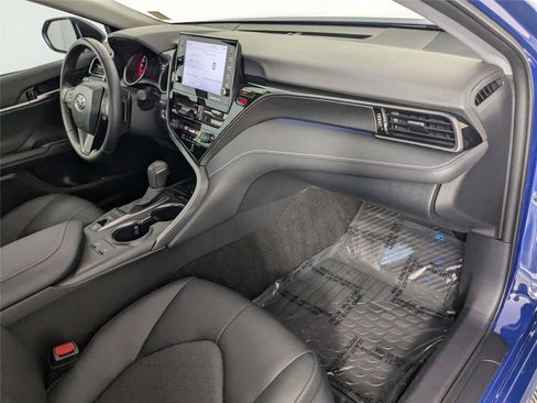 Used 2023 Toyota Camry XSE FWD image 30