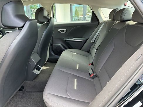 New 2026 Kia K4 FWD image 17