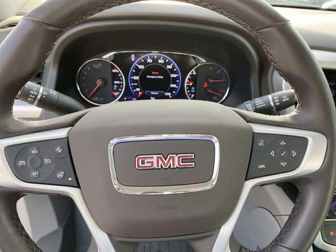 Used 2023 GMC Acadia SLT w/ Technology Package image 20