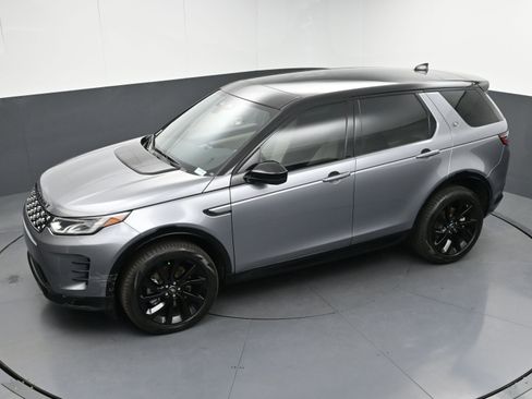 New 2024 Land Rover Discovery Sport Dynamic SE image 41