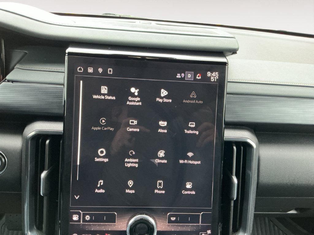 Certified 2025 GMC Acadia AT4 w/ LPO, Floor Liner Package AWD/4WD image 21