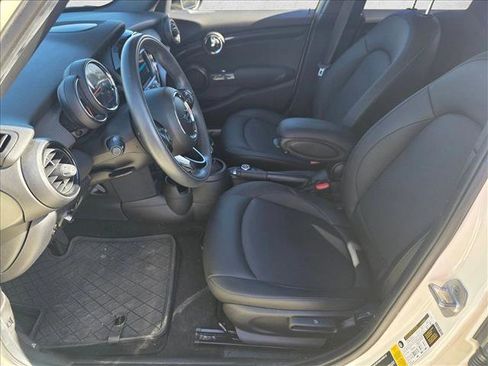 Used 2020 MINI Cooper 4-Door Hardtop image 14