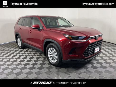 Certified 2024 Toyota Grand Highlander XLE image 18