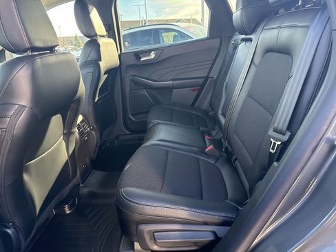 Certified 2025 Ford Escape SE image 47