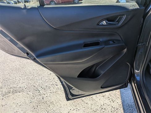 Used 2022 Chevrolet Equinox LT image 22