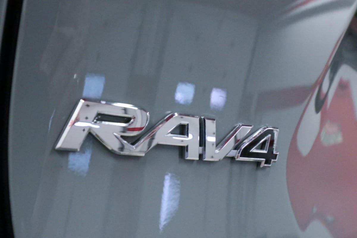 Used 2022 Toyota RAV4 XLE w/ Convenience Package FWD image 31