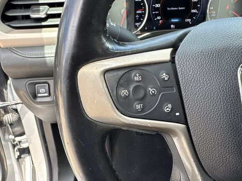 Used 2018 GMC Acadia Denali w/ Technology Package FWD image 16