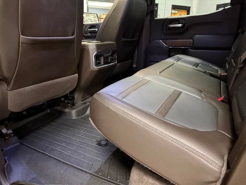 Used 2019 GMC Sierra 1500 Denali w/ Denali Ultimate Package AWD/4WD image 25