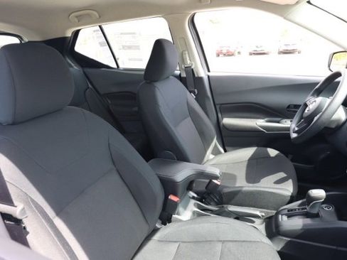 New 2025 Nissan Kicks Play S image 21