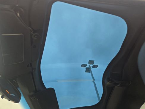 Used 2006 Chevrolet Corvette Coupe image 24