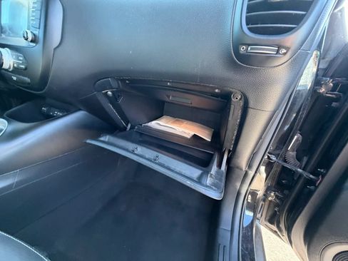 Used 2018 Kia Soul + FWD image 29