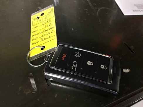 Used 2023 Jeep Grand Cherokee Limited w/ Black Appearance Package image 43