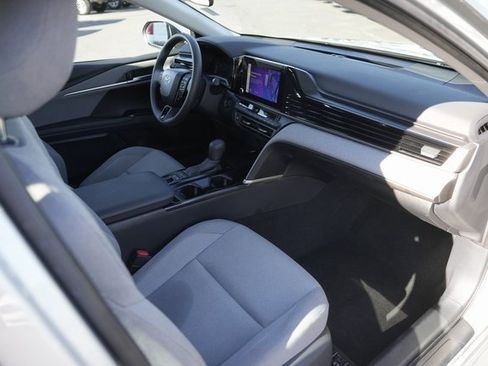 Used 2025 Toyota Camry LE image 17