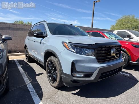 Certified 2024 Honda Passport Black Edition image 5