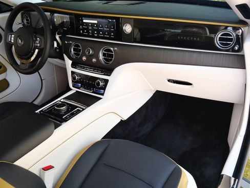 Certified 2024 Rolls-Royce Spectre w/ Spectre Launch Package AWD/4WD image 18