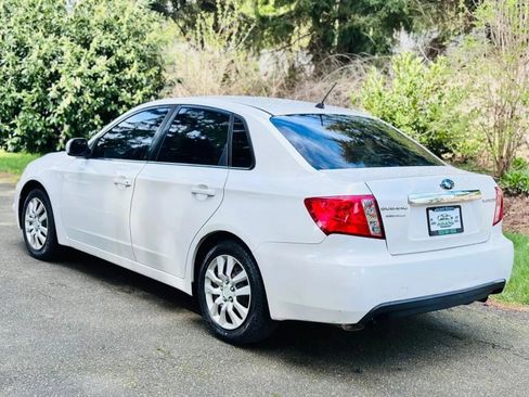 Used 2010 Subaru Impreza 2.5i AWD/4WD image 3