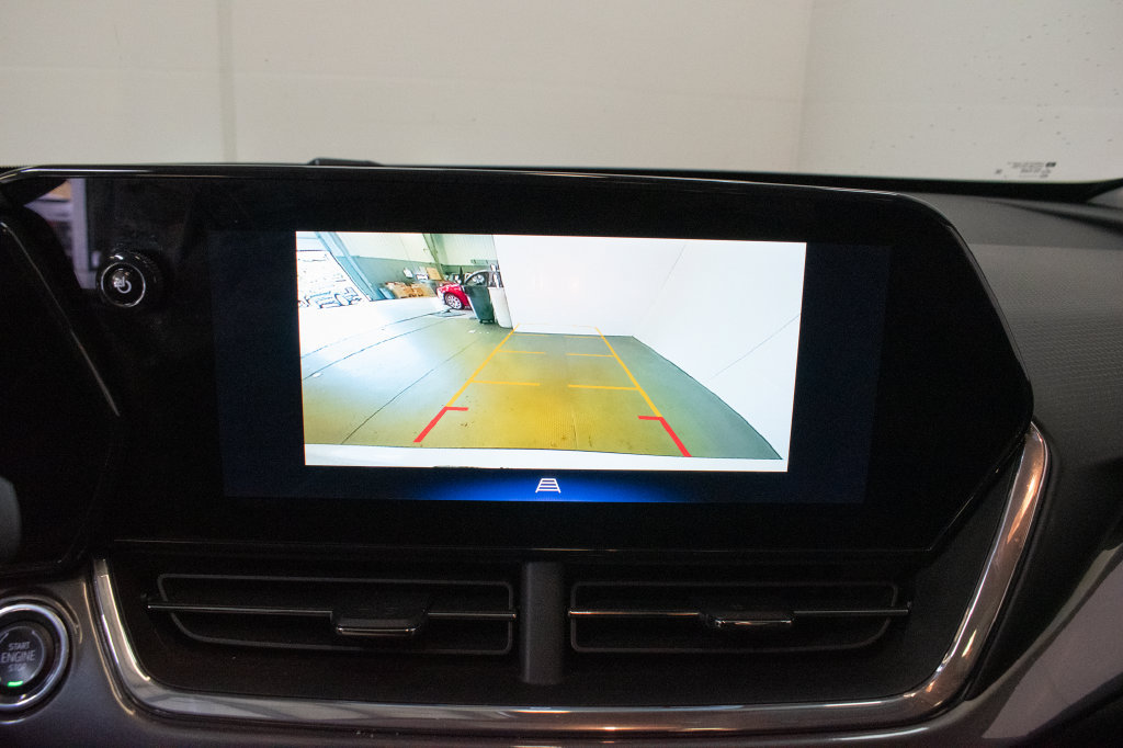 Used 2024 Chevrolet Trax ACTIV w/ Sunroof Package FWD image 15