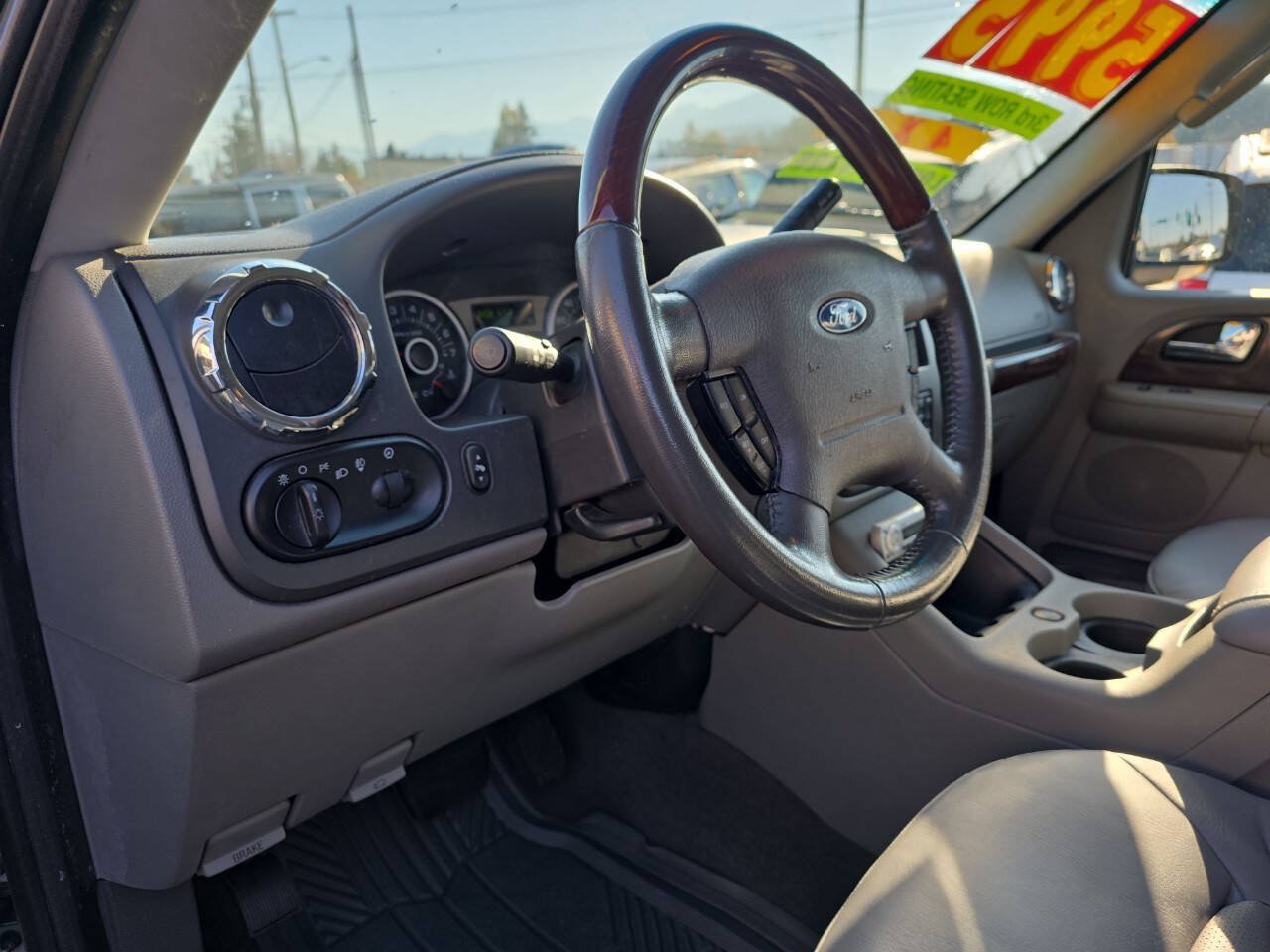 Used 2006 Ford Expedition Limited AWD/4WD image 9