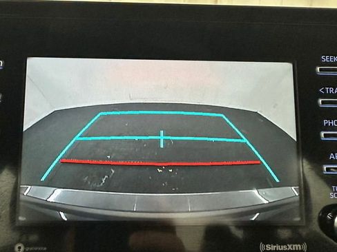 Used 2021 Toyota Camry SE image 22