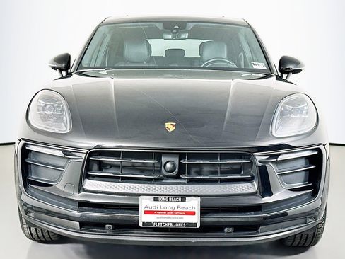 Used 2024 Porsche Macan w/ Premium Plus Package image 2