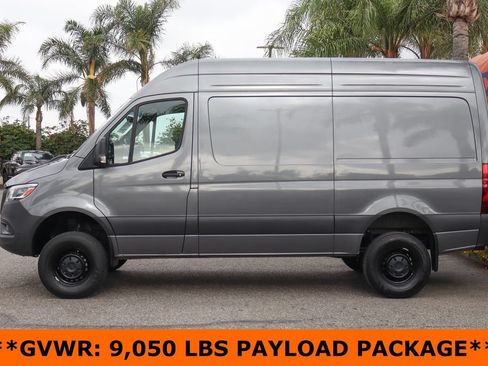 Used 2024 Mercedes-Benz Sprinter 2500 image 5