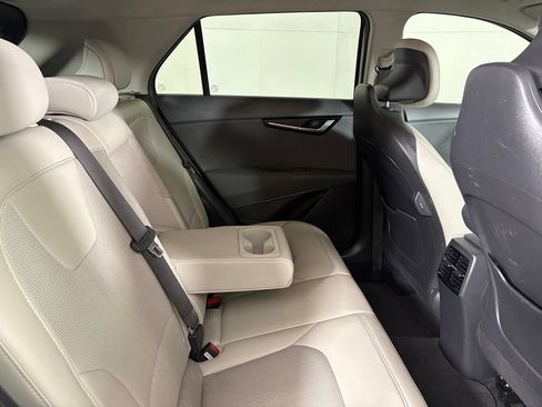 Used 2024 Kia Niro EX FWD image 18