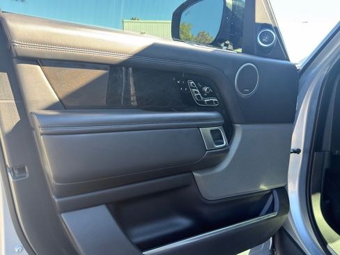 Used 2019 Land Rover Range Rover Long Wheelbase Autobiography image 10