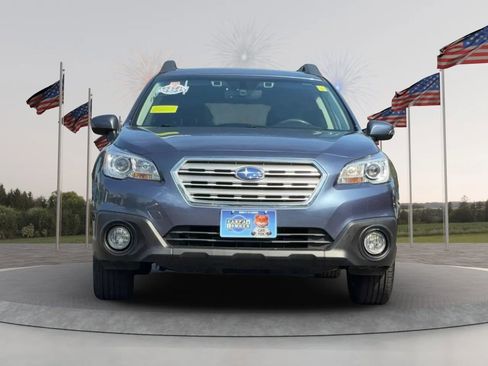 Used 2017 Subaru Outback 2.5i Premium AWD/4WD image 2
