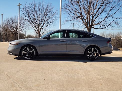 Certified 2025 Honda Accord Sport image 4