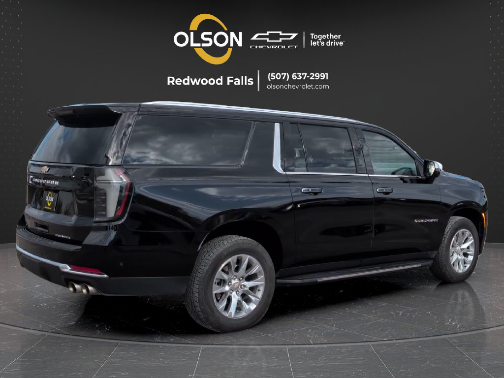 Used 2026 Chevrolet Suburban Premier w/ Sun And Tow Package AWD/4WD image 5