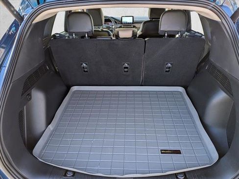 Used 2020 Ford Escape Titanium image 19