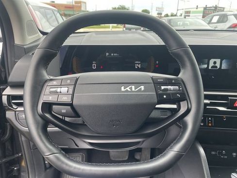 Used 2026 Kia Sportage LX FWD image 19